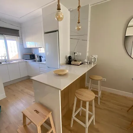 Apartment Fabuloso Apto 1-5 Personas Torrequebrada-benalmadena Piscina Terraza Parking Wi-fi *