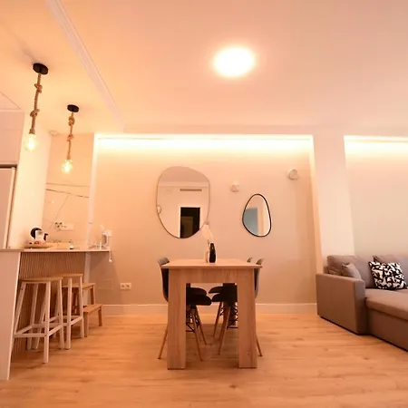 Apartment Fabuloso Apto 1-5 Personas Torrequebrada-benalmadena Piscina Terraza Parking Wi-fi Benalmadena