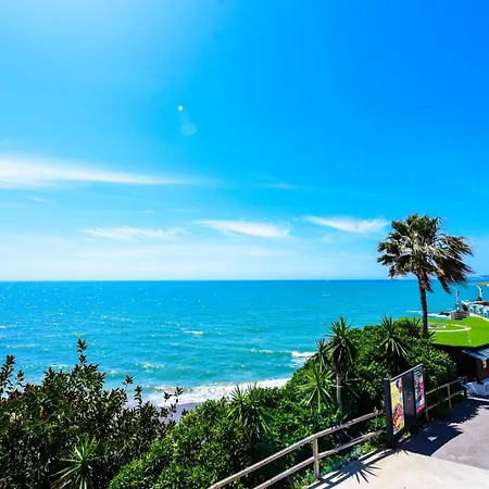 Apartment Fabuloso Apto 1-5 Personas Torrequebrada-benalmadena Piscina Terraza Parking Wi-fi